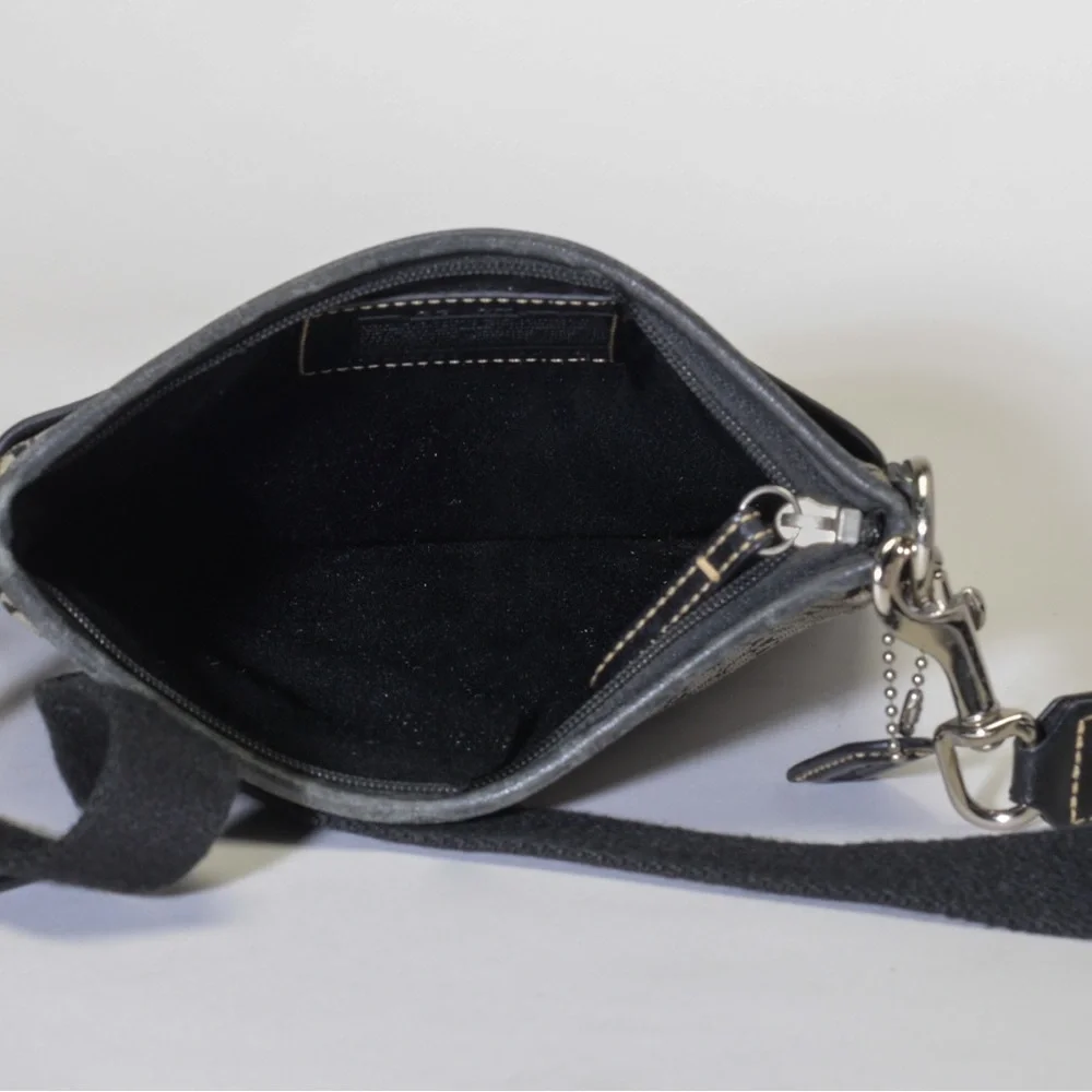 Coach Signature vintage Shoulder Bag